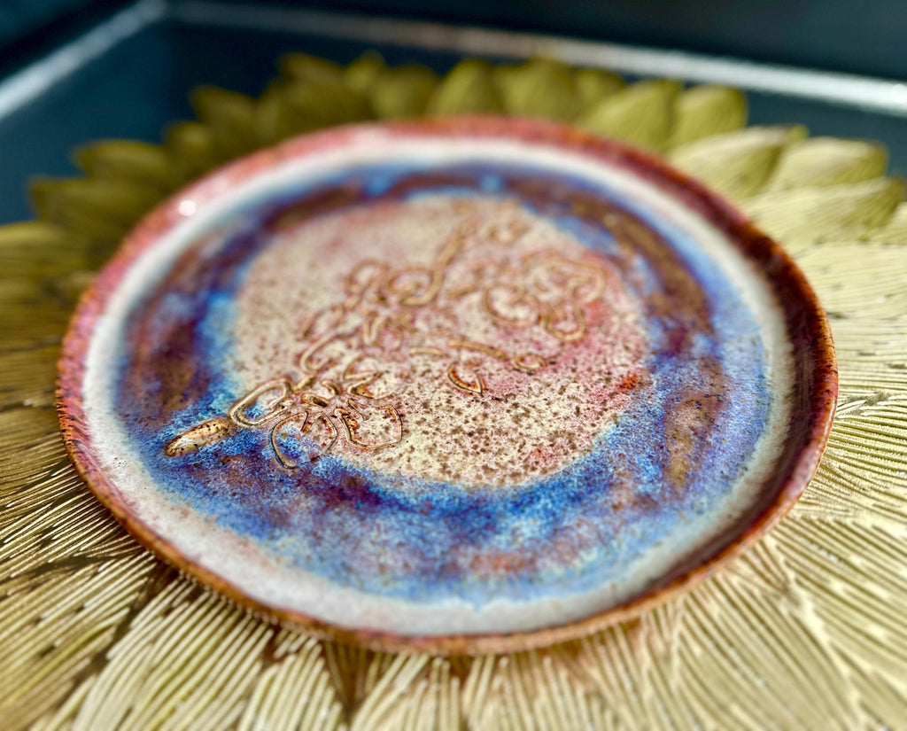 Speckled Clay Hibiscus Plate: Brown, Cream, and Blue