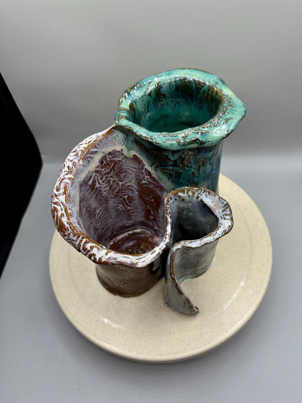 Handcrafted Serpentine Earthenware Vase: Green Swirl Design