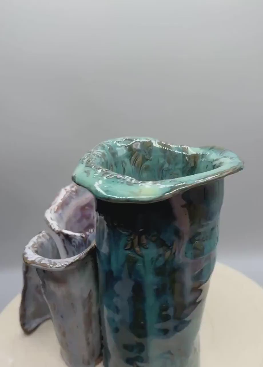 Handcrafted Serpentine Earthenware Vase: Green Swirl Design